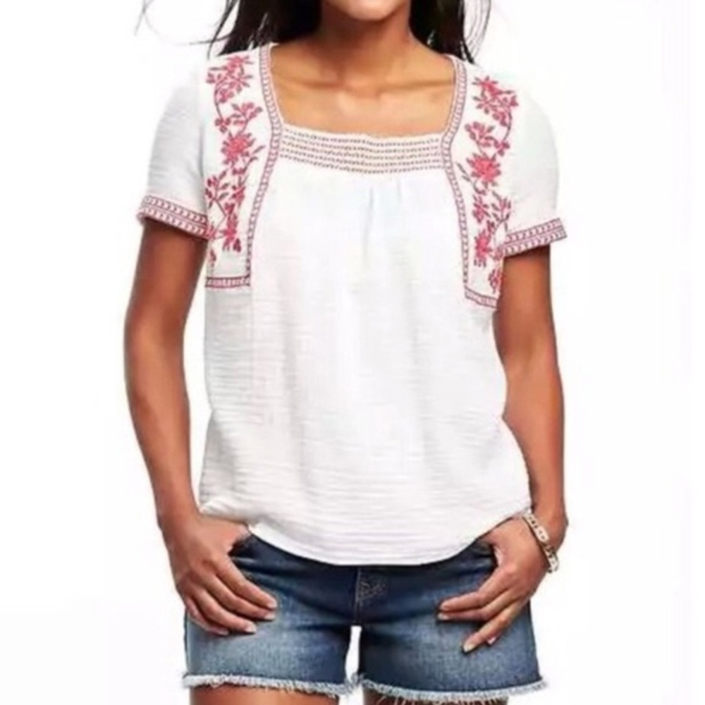 OLD NAVY EMBROIDERED TOP